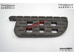F1B24984504126,中踏板垫(右),北京源盛欧曼汽车配件有限公司