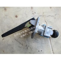 1425335500005直踏式制动总泵