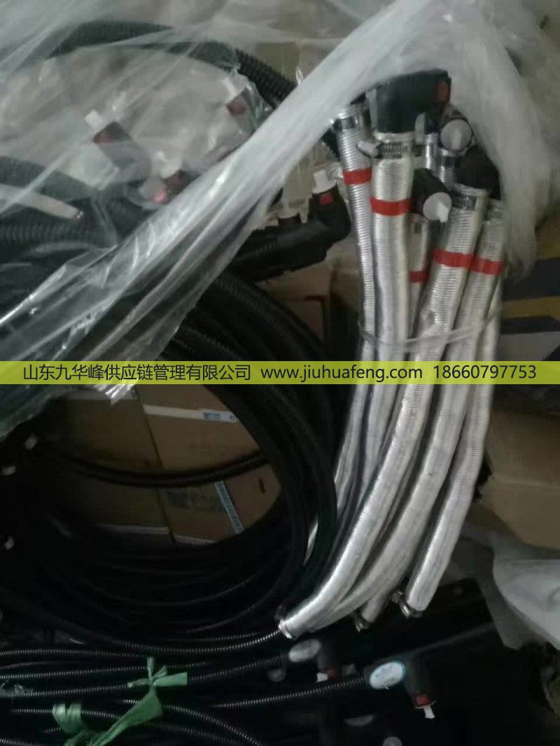612640130466,尿素加热回液管,山东九华峰供应链管理有限公司
