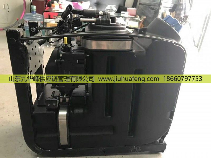 供應(yīng)濰柴尿素箱612640130628帶尿素泵支架/612640130628