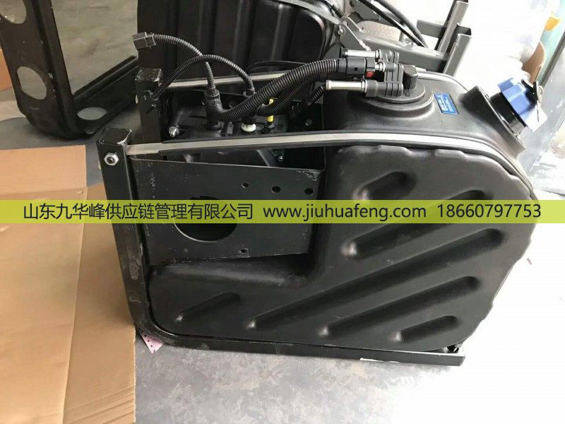 供應(yīng)陜汽DZ95259740574新款尿素箱總成/DZ95259740574