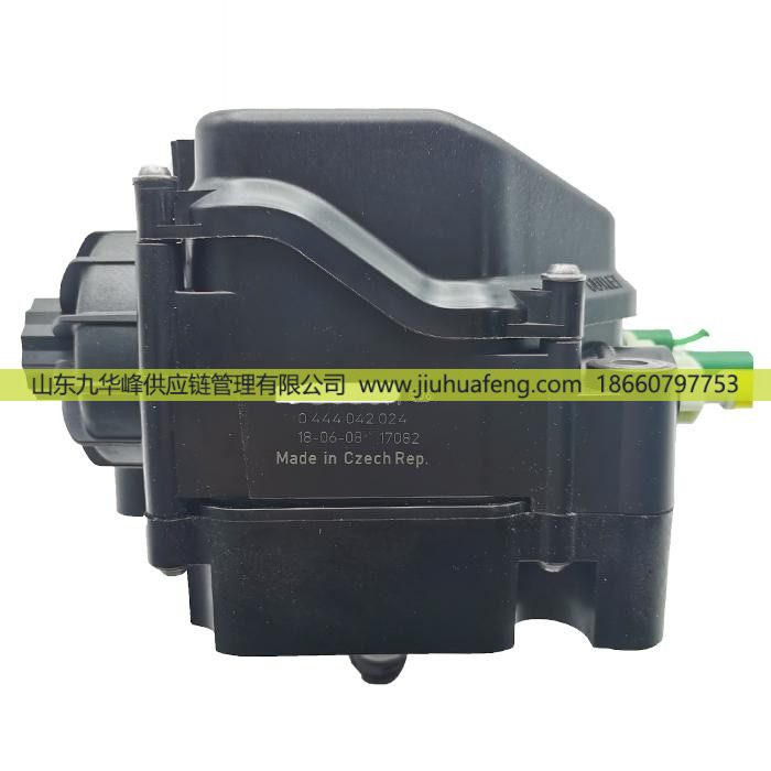 博世 22851845 0444042215 0444042090 水冷五接頭尿素泵 SCR系統(tǒng) 12V 24V 適用于 沃爾沃卡車/22851845 0444042215 0444042090