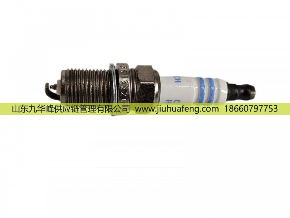 博世 火花塞 3707110-E1400 適配于東風(fēng) 雷諾燃?xì)獍l(fā)動機(jī)/3707110-E1400