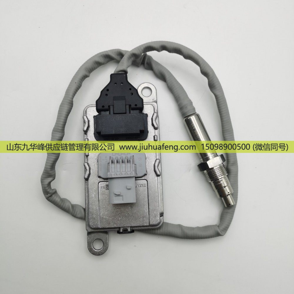 氮氧传感器 NOX Sensor A0101531628 5WK97331A 方4针 24V 适用于奔驰卡车Mercedes-Benz Truck/A0101531628 5WK97331A