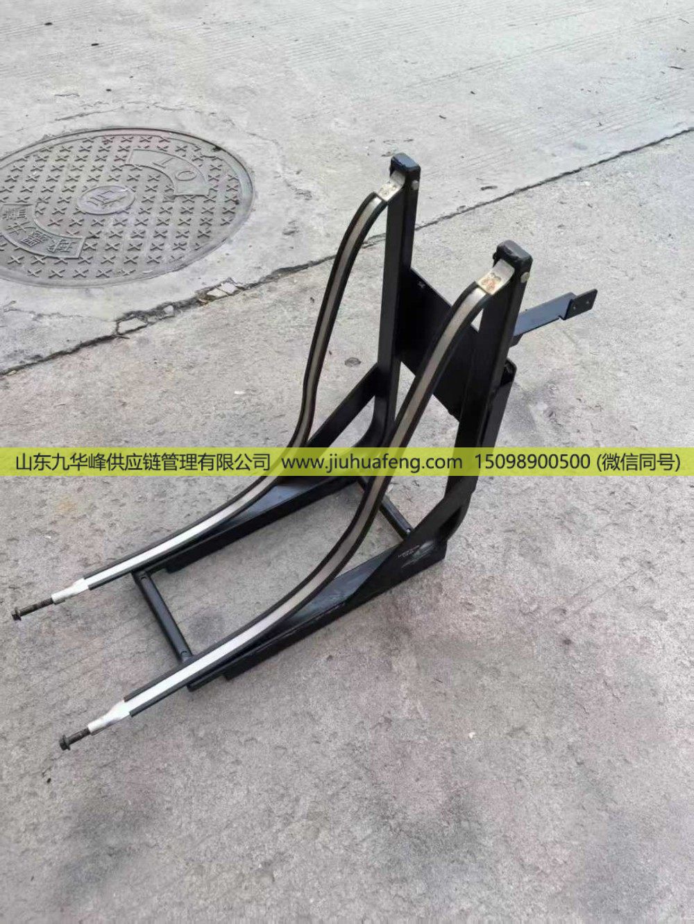 潍柴国六45升尿素箱支架 ​1007875159/1007875159