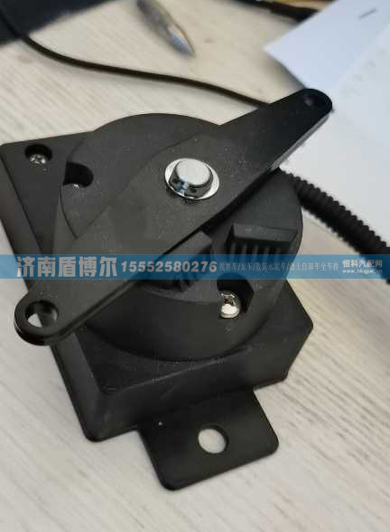 搅拌车远程油门控制器图1