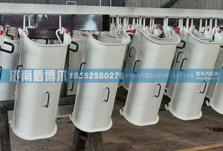 搅拌车加长糟 51885033302