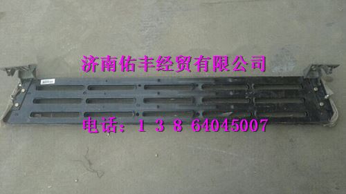 重汽豪沃铁格栅骨架总成AZ1642240012