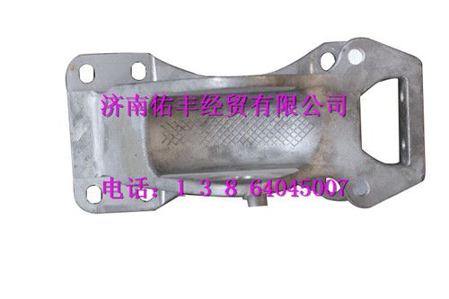 重汽豪沃A7驾驶室前悬过渡支架AZ1664430042