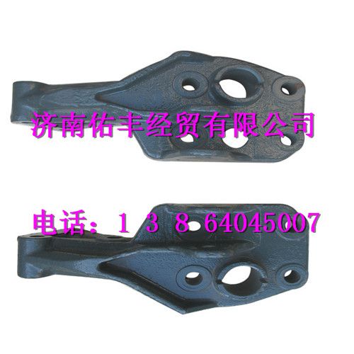 重汽豪沃A7驾驶室后悬右下支架AZ1664440012