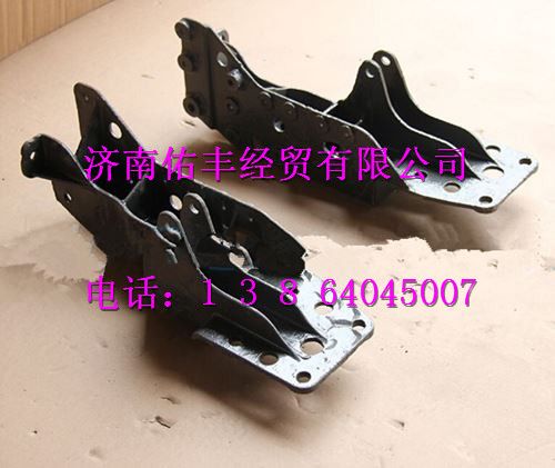 重汽豪沃09款液压锁下支架左WG1642440081