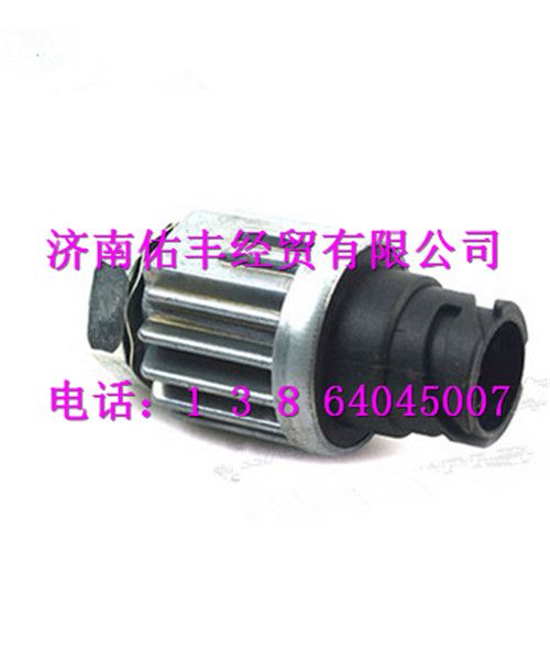 重汽豪沃A7制动灯开关WG9718710004