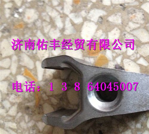 重汽曼MC11发动机喷油器压板200V10104-0065