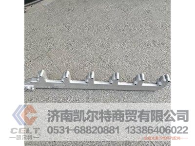 VG1500040104A,出水管,济南凯尔特商贸有限公司