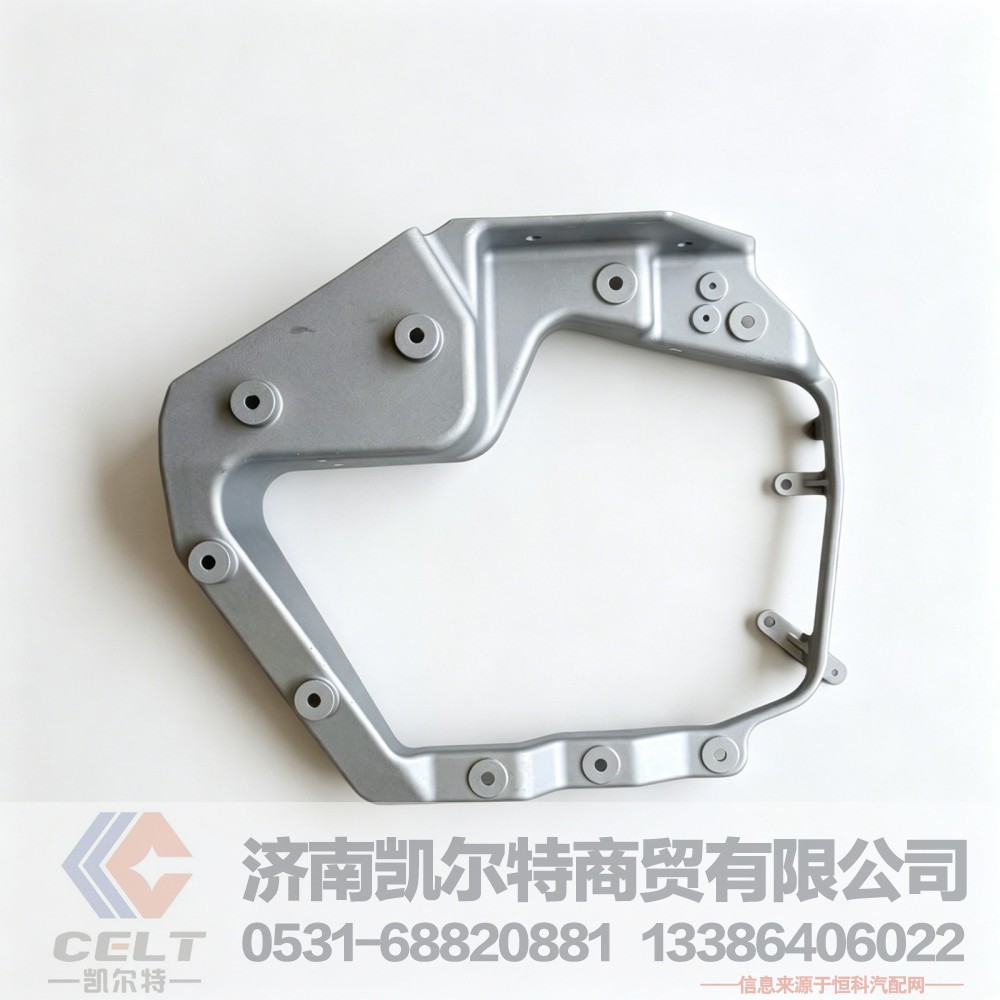 厂家供应重卡配件 重汽豪沃T7H汕德卡驾驶室前大灯右支架WG9722931012