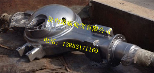 重汽豪沃HW1697中桥桥壳总成(断开式平衡悬架）