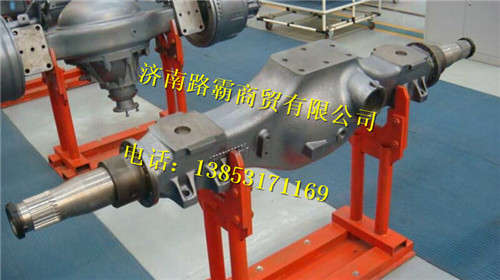 重汽AC16中桥壳总成(1850,断开式悬架用)