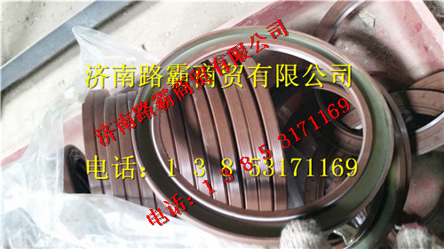 重汽60矿大江迈克桥后轮油封