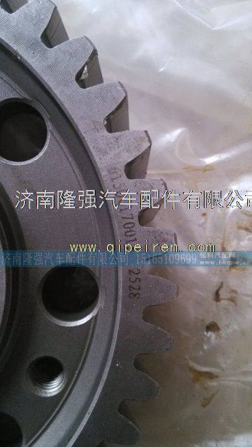 潍柴动力WP10发动机水泥搅拌车后取力惰齿轮中间齿轮总成价格 图2