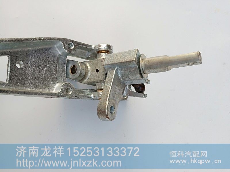 18170301-D817,操纵器,济南龙祥重卡配件有限公司