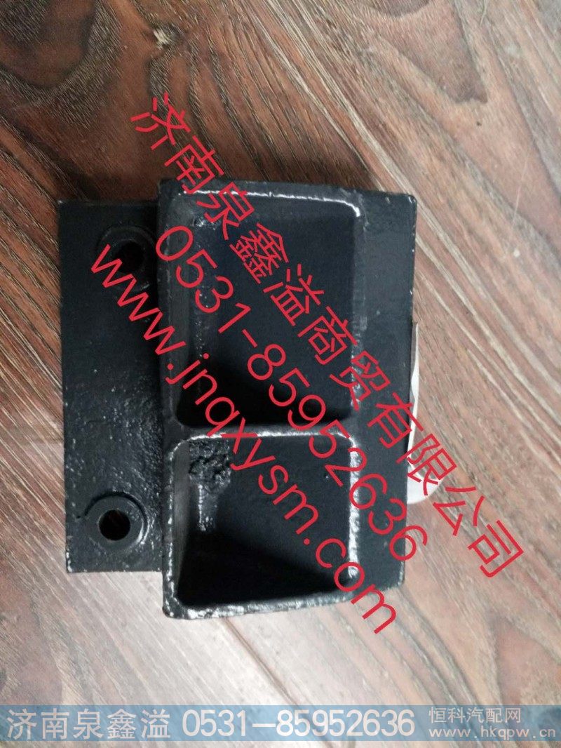 100111900158,中冷器左悬置支架,济南泉鑫溢商贸有限公司