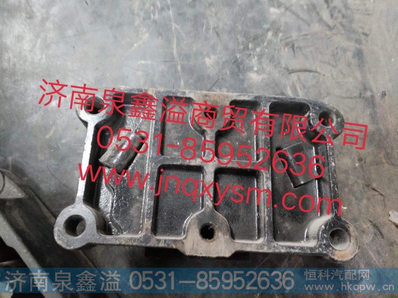 100100100393,左后悬置软垫,济南泉鑫溢商贸有限公司