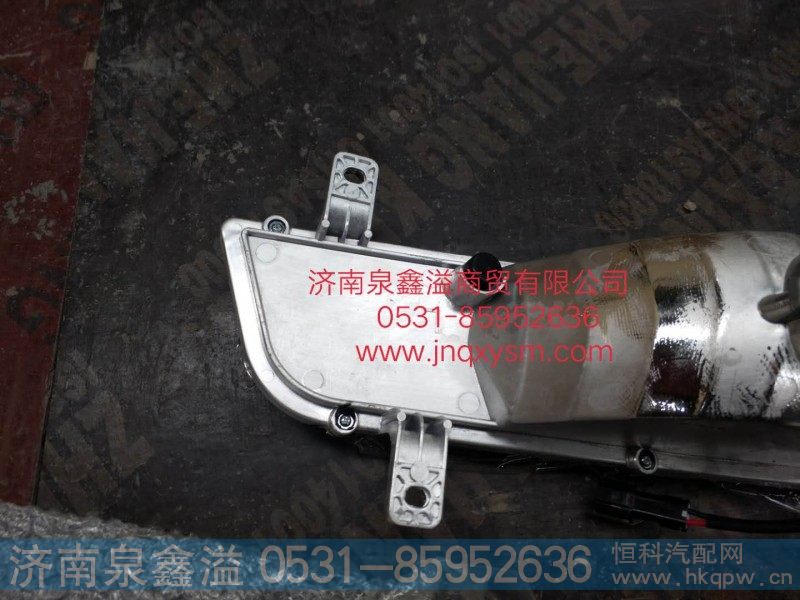 150500100188,右前雾灯,济南泉鑫溢商贸有限公司