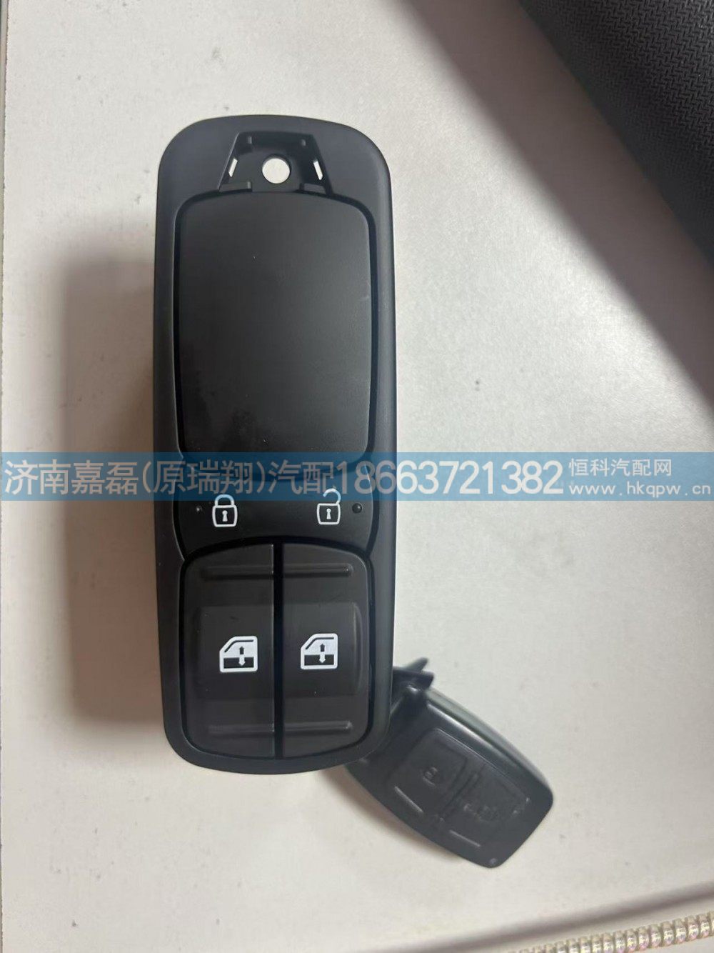 142599000035A/60136925三一左玻璃升降器开关 国六