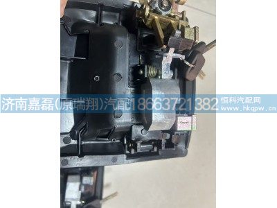 （左）DZ15221340015    （右）DZ15221340025,新M3000车门外把手,济南嘉磊汽车配件有限公司(原济南瑞翔)