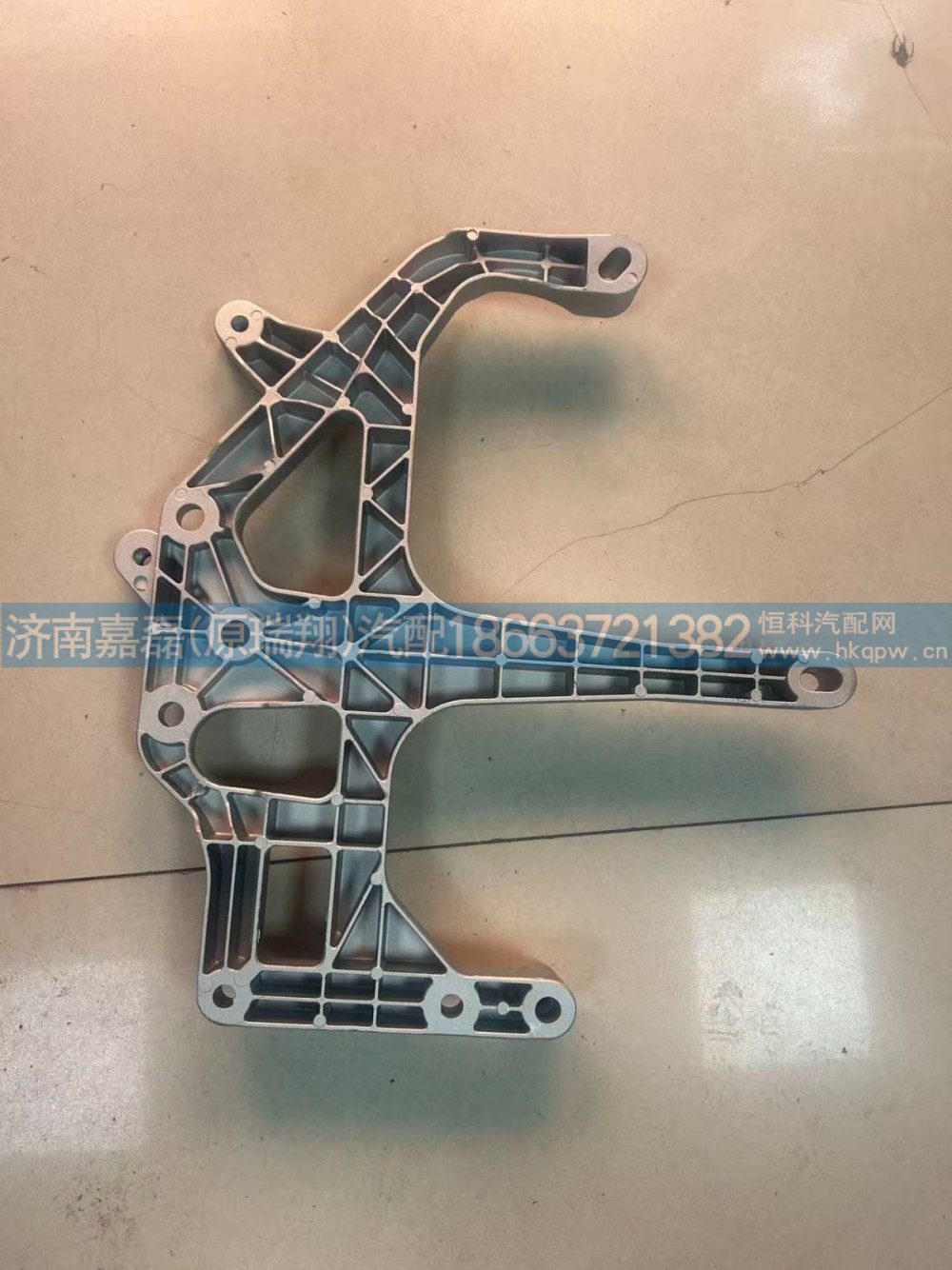 752W41615-5102豪沃TX右保险杠支架（铁杠）/752W41615-5102