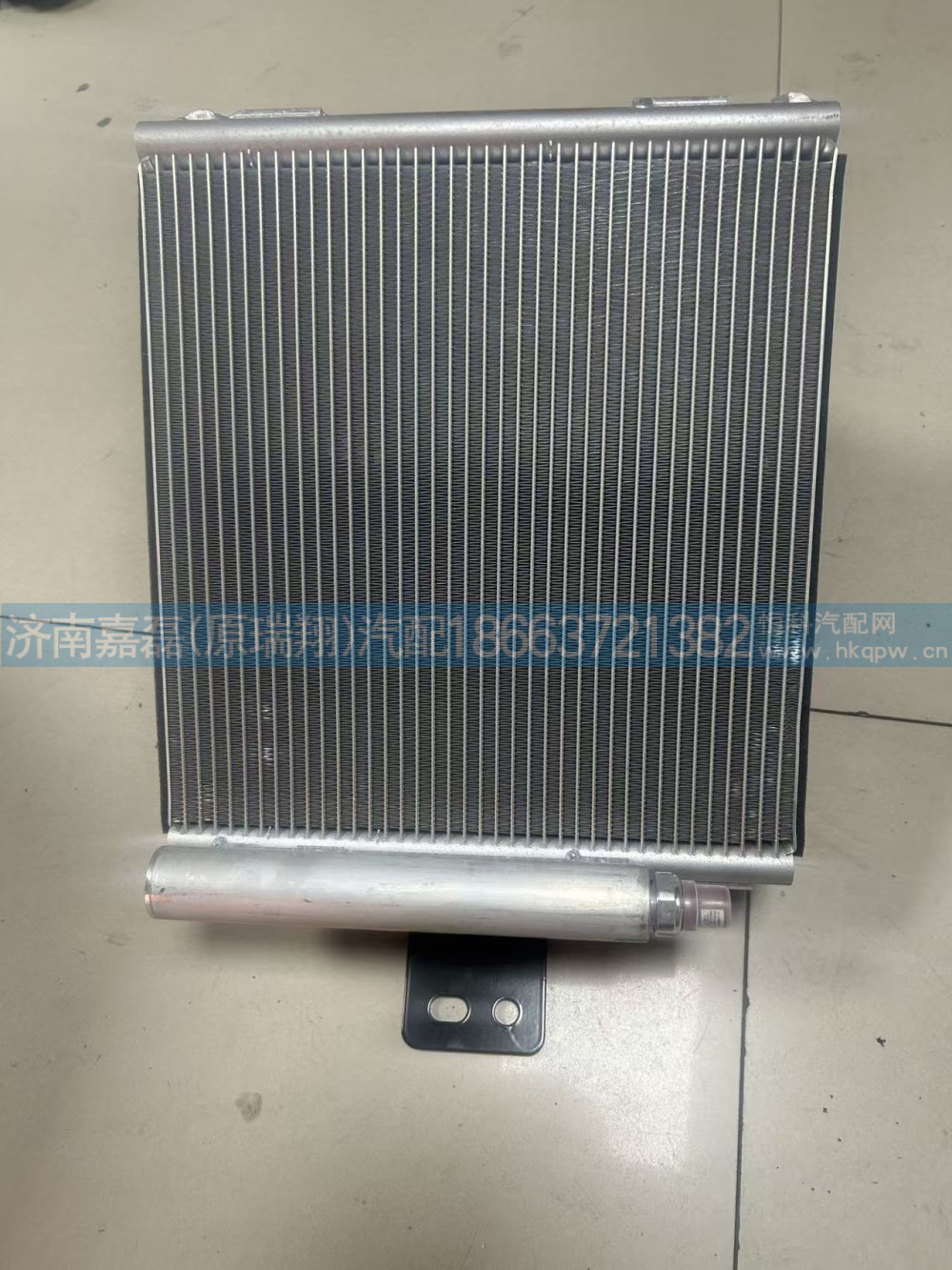 重汽豪曼冷凝器总成     编号FG9806130114