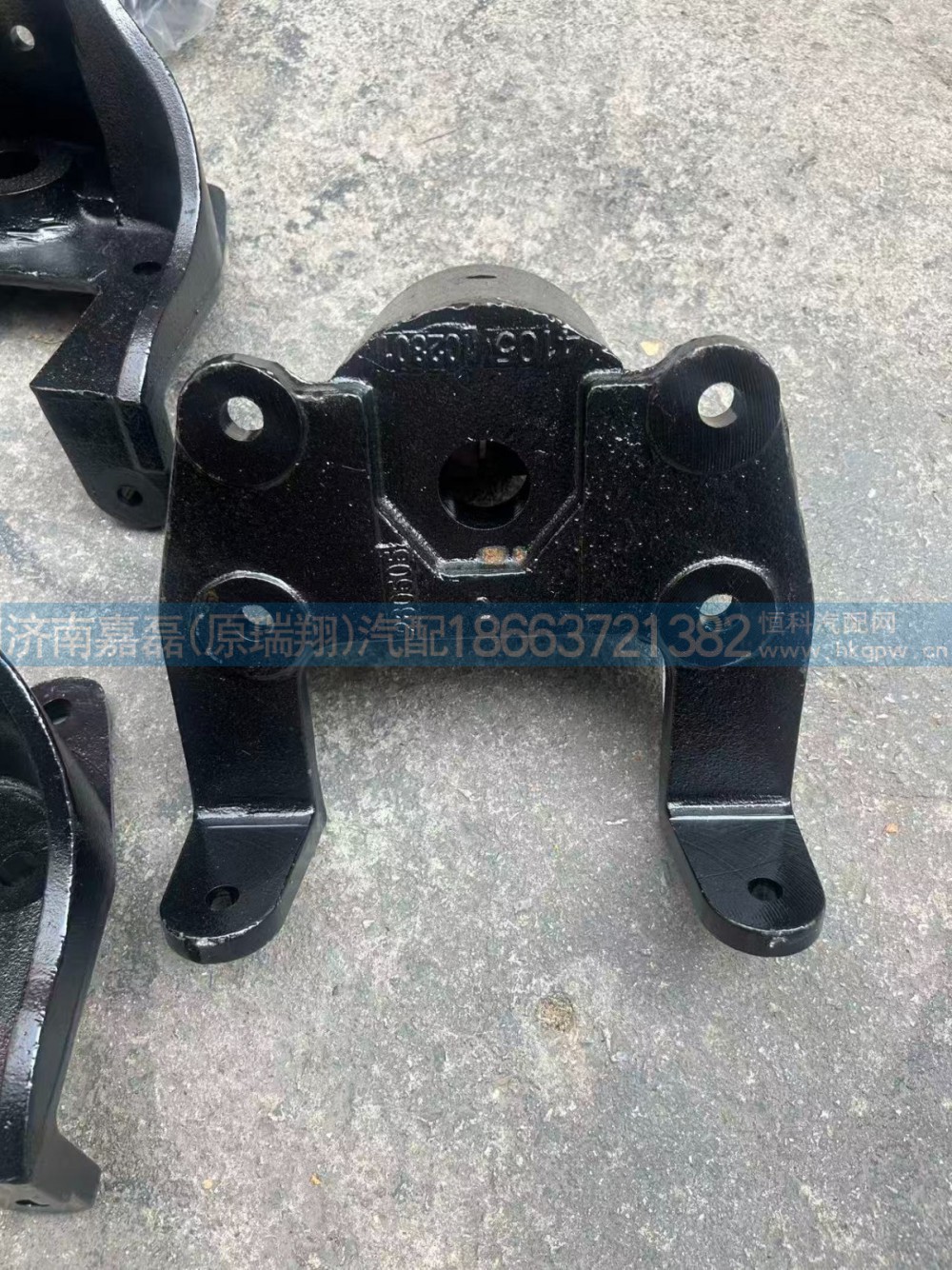 FG9816520111,EQ153吊耳端支架-后悬架,济南嘉磊汽车配件有限公司(原济南瑞翔)