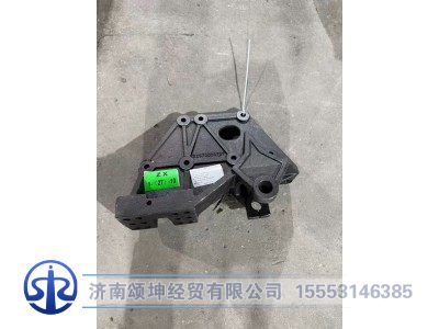 SZ970000782,前簧右后支架,济南颂坤经贸有限公司