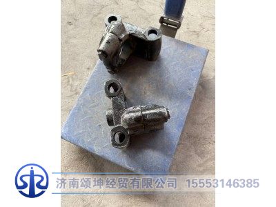 81.43722.0054（0055）,前稳定杆轴承座（左右）,济南颂坤经贸有限公司