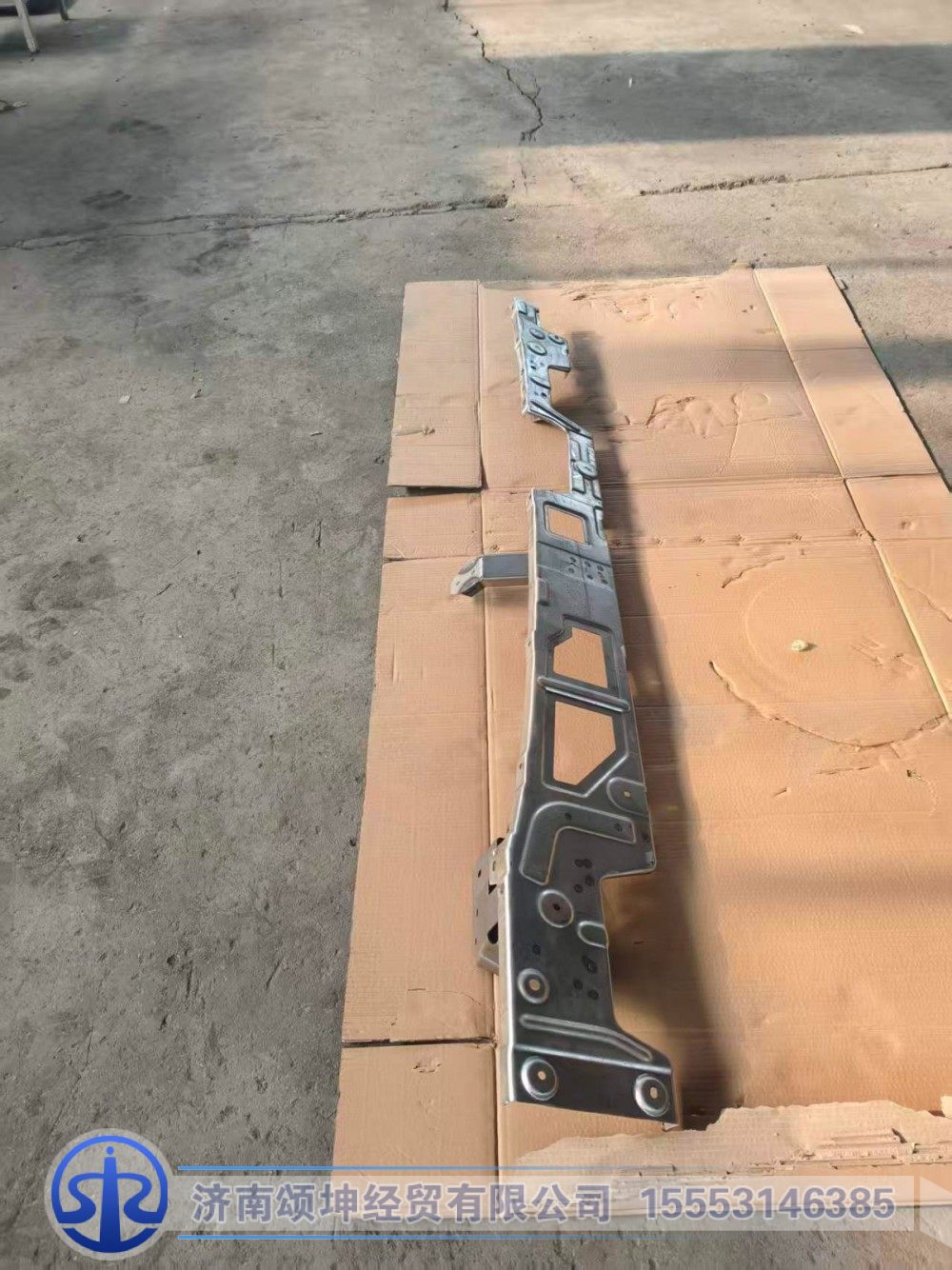 JSS005856825   前盖铰链框架