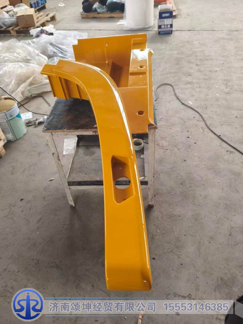 JSS005656405,左侧二级踏步本体,济南颂坤经贸有限公司