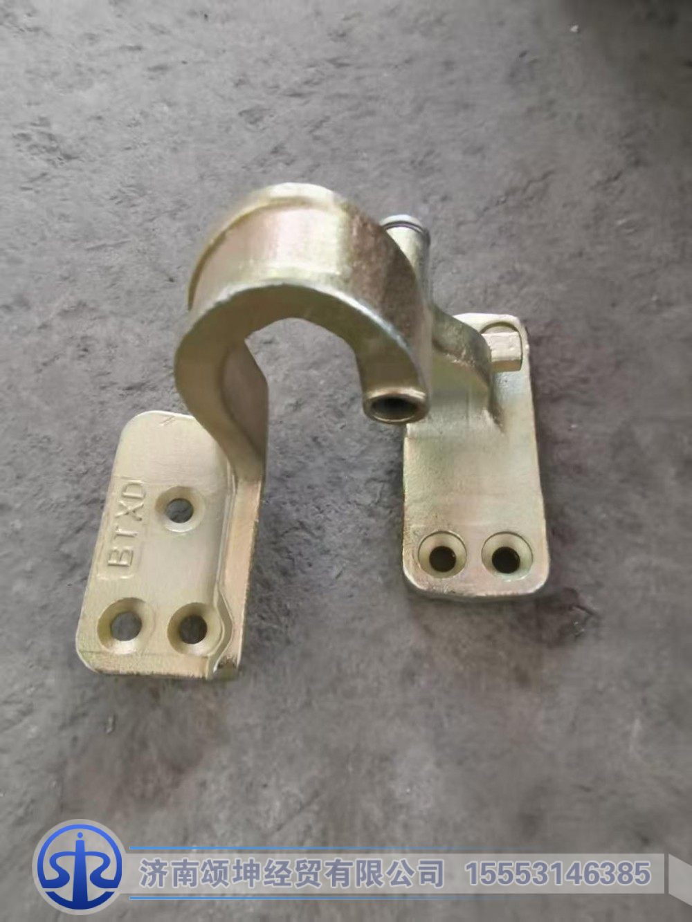 WG1671210060   右门下部铰链前总成