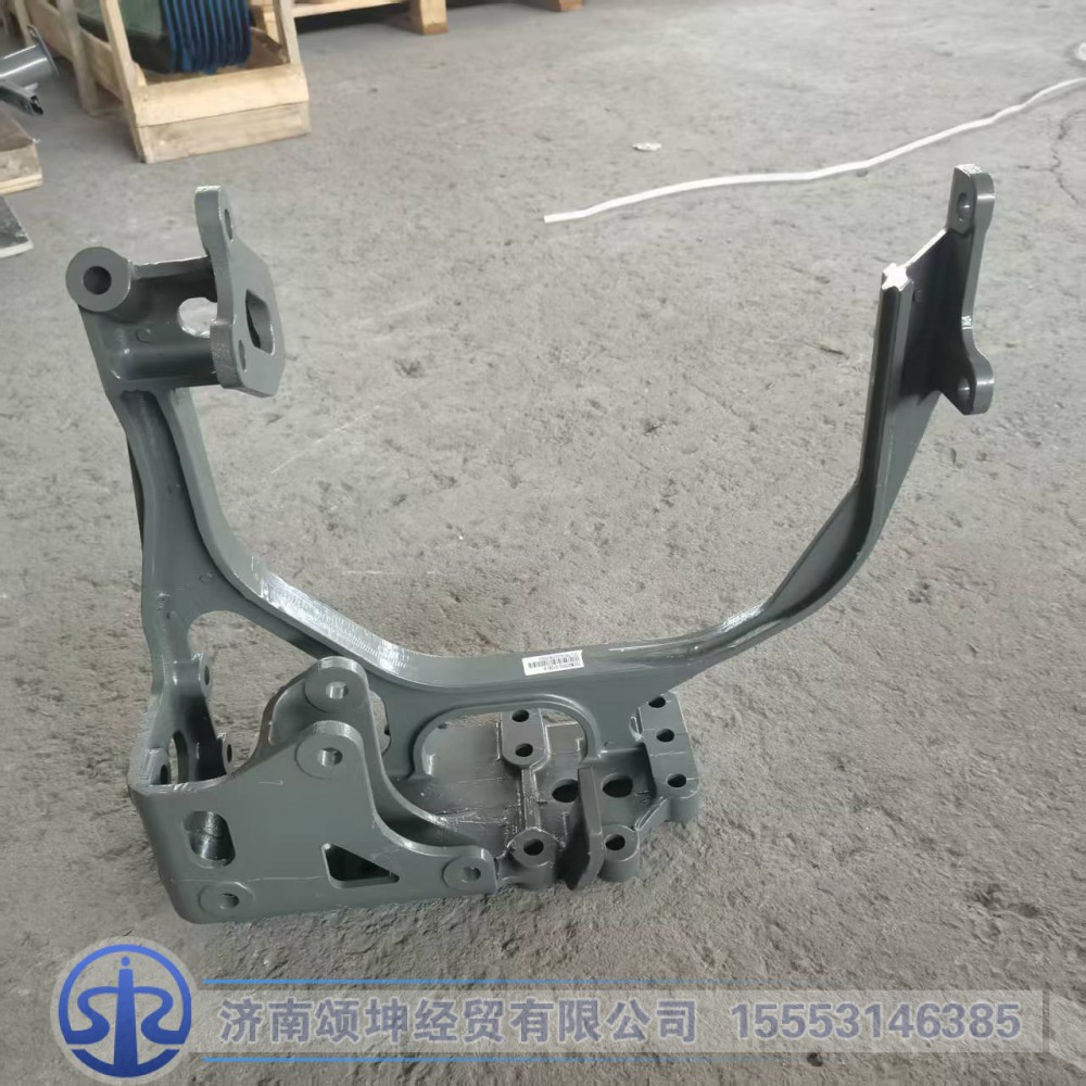 752W42993-0108   保险杠右组合支架