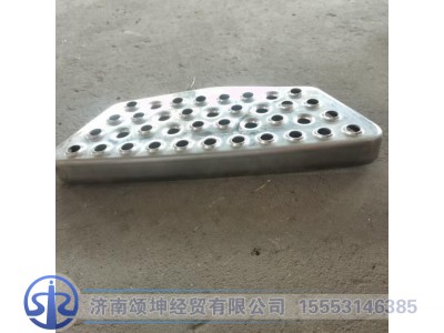 810W61510-0490,翼子板防滑板II,济南颂坤经贸有限公司
