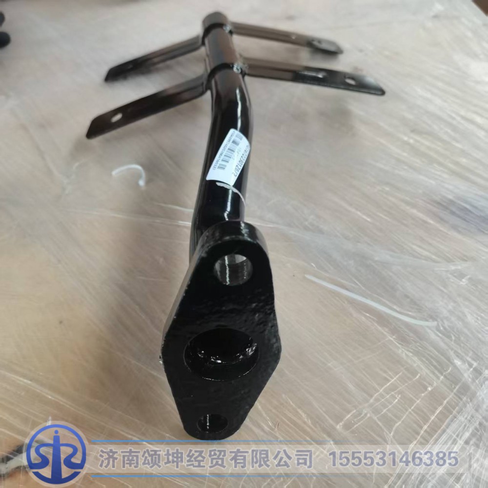 FG1672230128,中体右挡泥板支架（两孔）,济南颂坤经贸有限公司