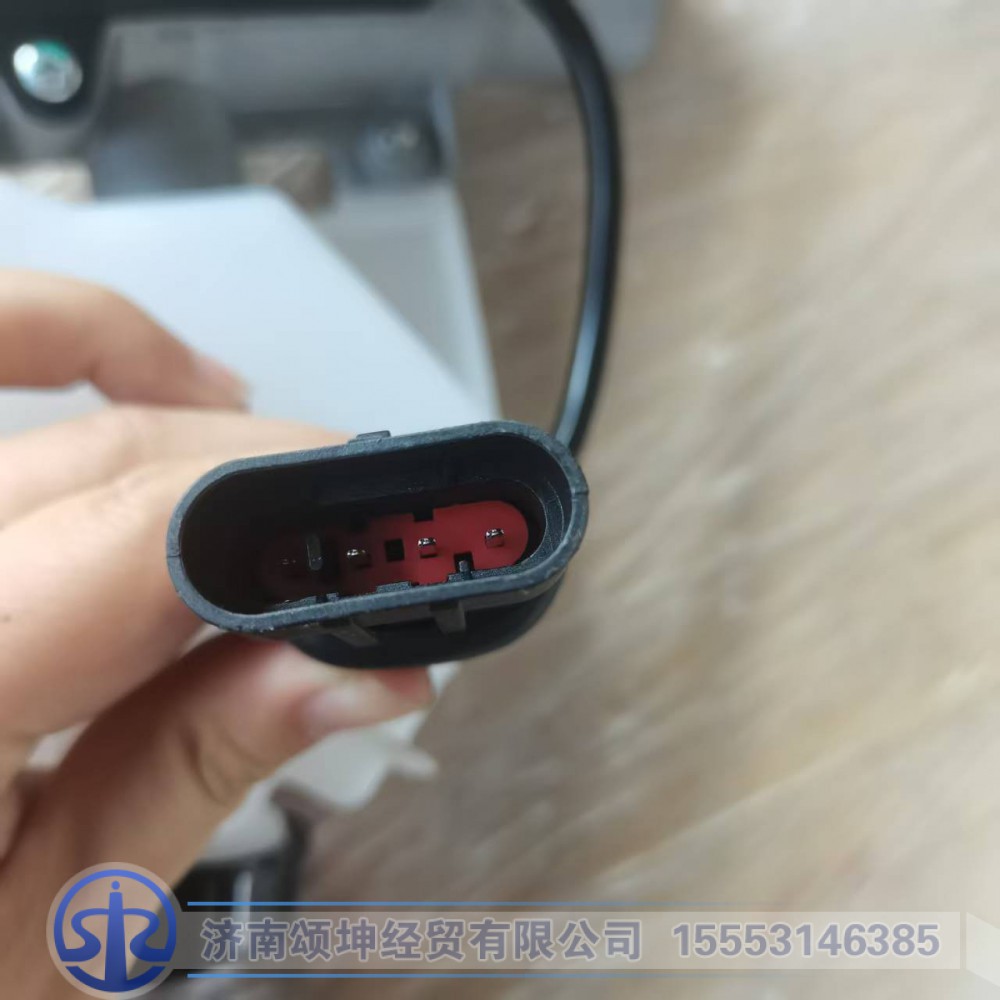 NXG1604WLAM111-010,离合器总泵带油壶总成,济南颂坤经贸有限公司