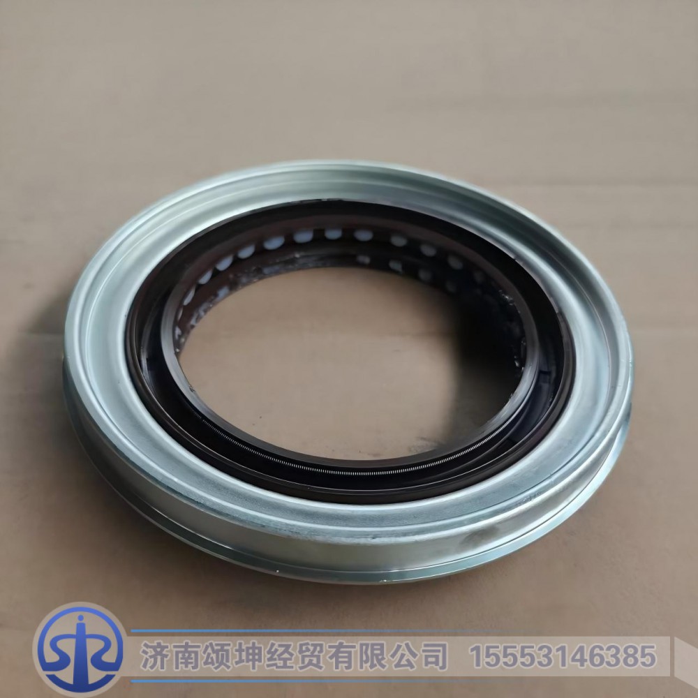 WG7117329017,后桥输入油封及座,济南颂坤经贸有限公司
