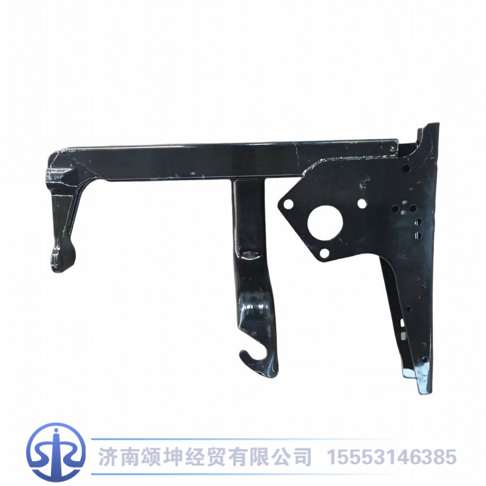 DZ13241240170   左后踏板支架