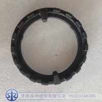 711W35125-8000   主减壳调整螺母（左）