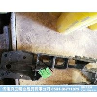 重汽豪沃10款液压锁下支架右 WG1642448082