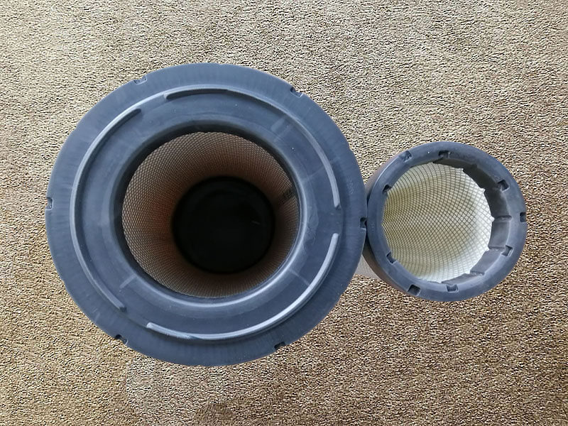 P777868-69,Air filter,济南向前汽车配件有限公司