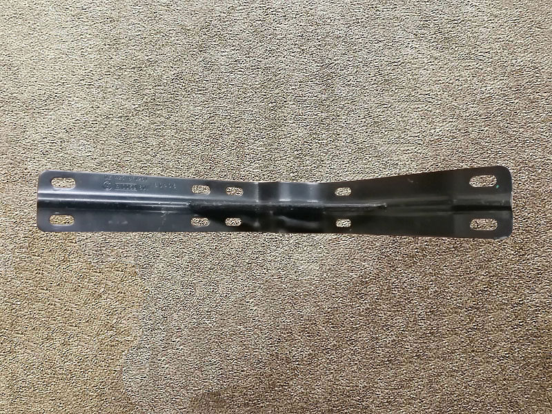 DZ14251870269,Side guide shield bracket 5,济南向前汽车配件有限公司