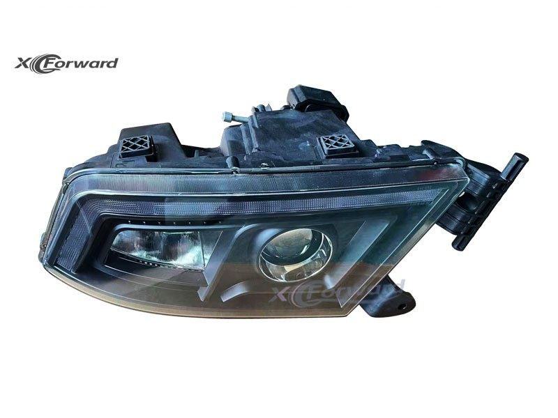 SINOTRUK SITRAK C7H 车身驾驶室电器系统 AZ962272000010  LED左前照灯总成