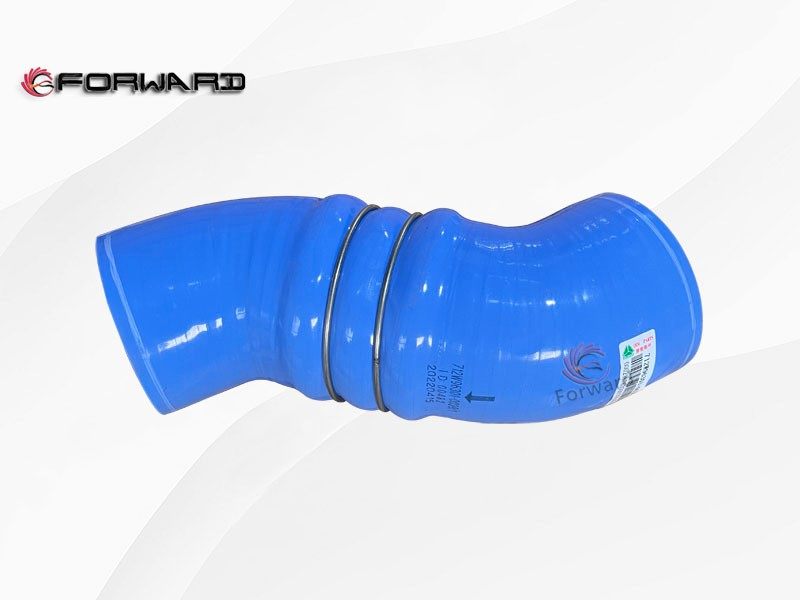 SINOTRUK SITRAK C7H 动力发动机冷却系统 712W96301-0039 中冷器出气胶管