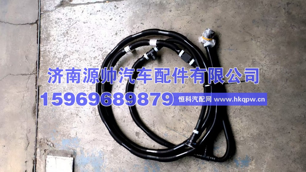AZ000055000766,重汽加热水管 AZ000055000766,济南源帅汽车配件有限公司